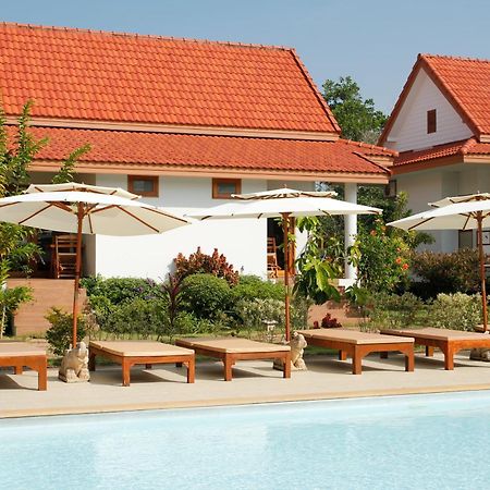 Armonia Village resort y Spa Chumphon Exterior foto