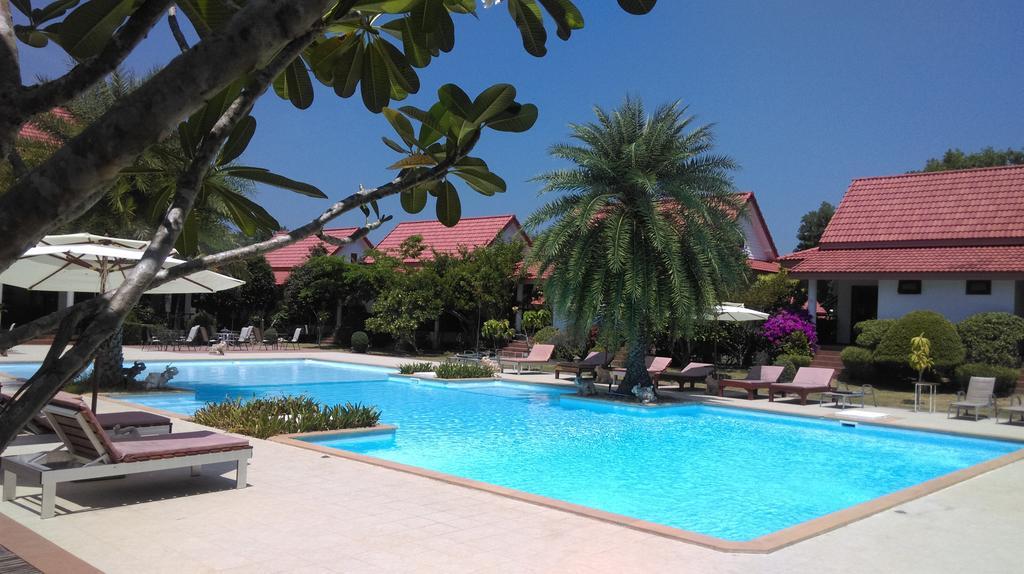 Armonia Village resort y Spa Chumphon Exterior foto