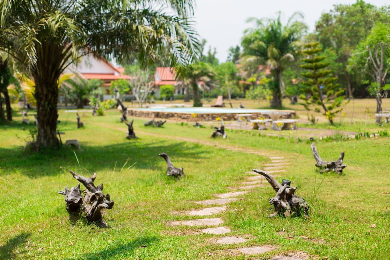 Armonia Village resort y Spa Chumphon Exterior foto